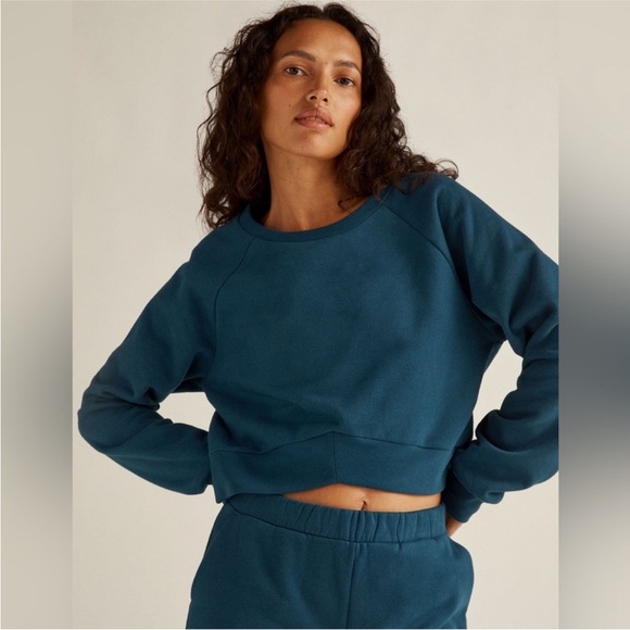 *NWT* BEYOND YOGA UPLIFT CROPPED PULLOVER BLUE GEM - Picture 3 of 6